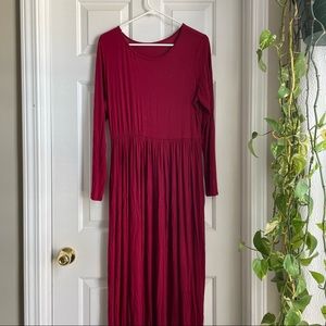 Maroon maxi dress with pockets